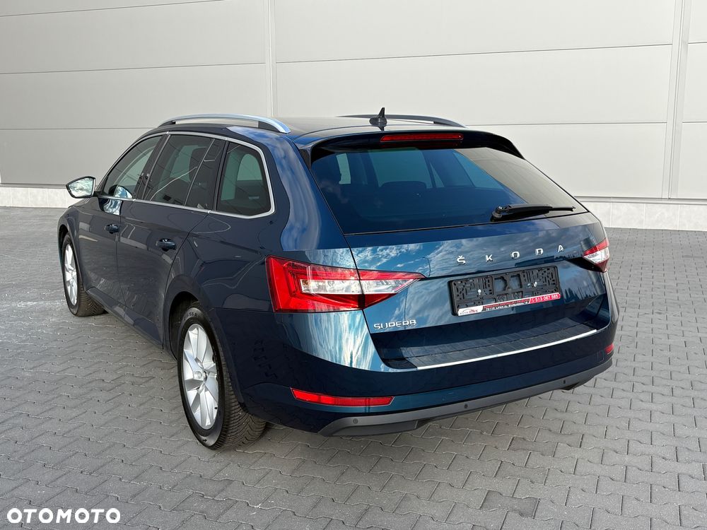 Skoda Superb 2.0 TDI DSG Ambition - 12