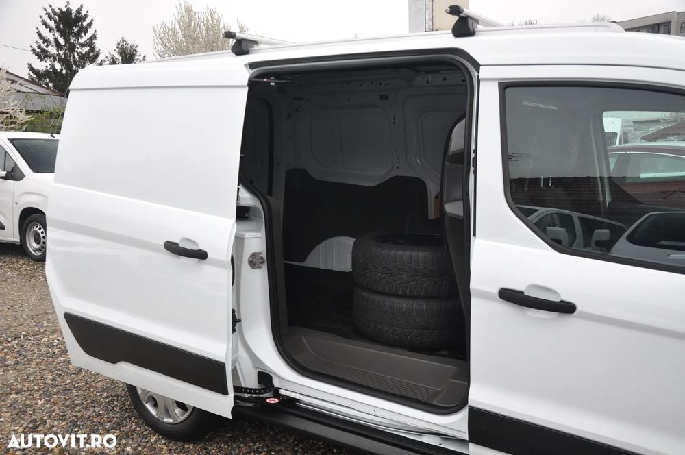 Ford Transit Connect - 11