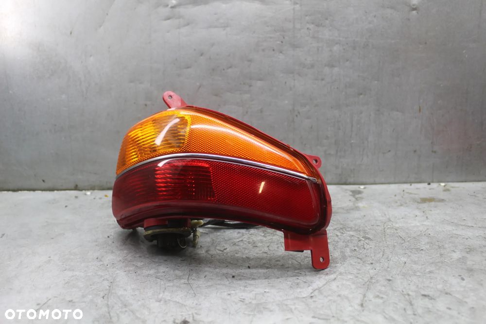 Suzuki Burgman AN 650 Lampa tył tylna prawa - 3