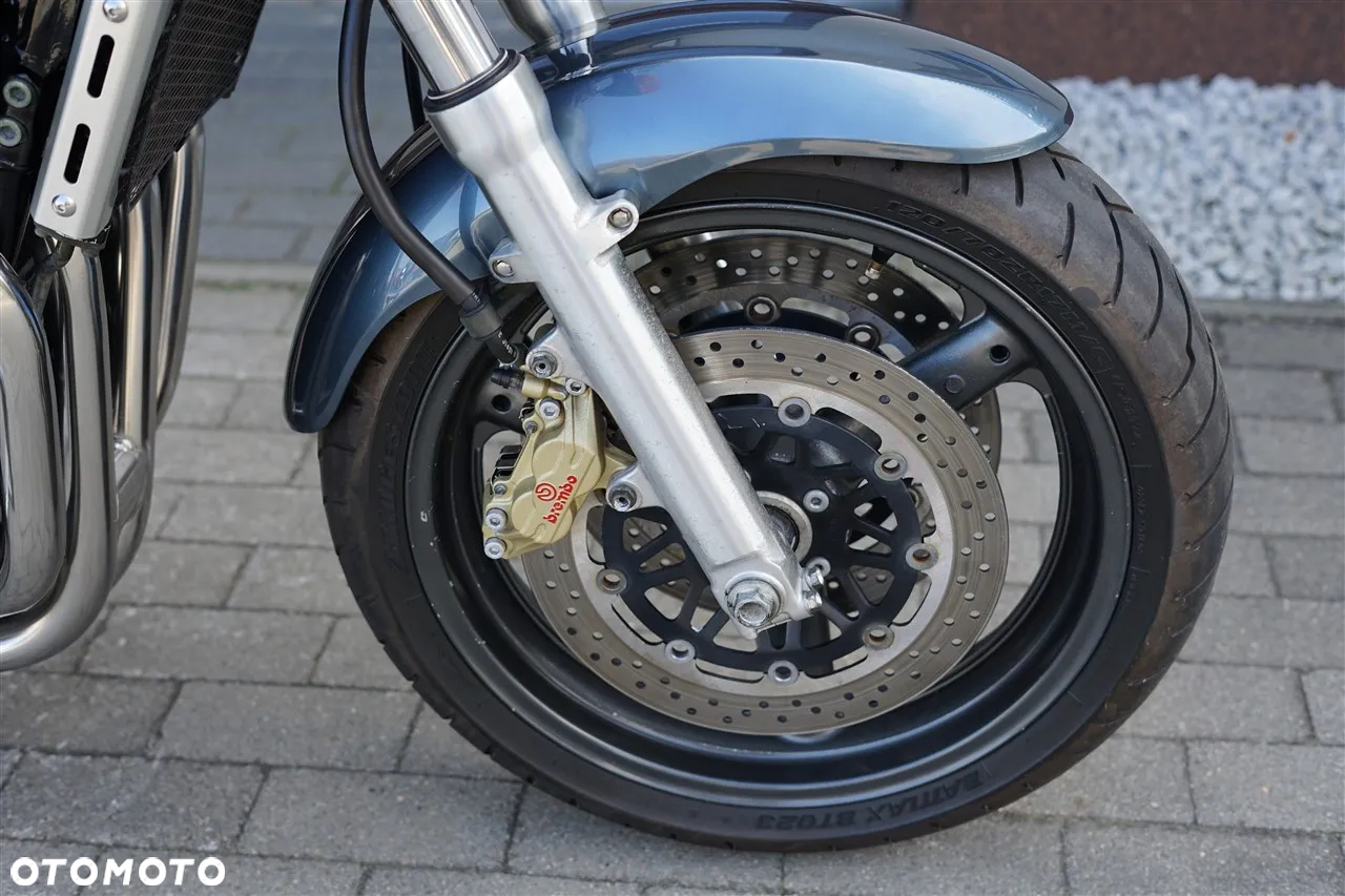 Suzuki GSX - 15