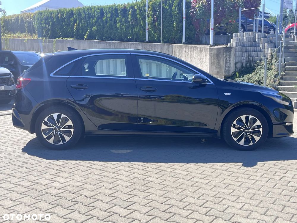 Kia Ceed 1.5 T-GDI M - 8
