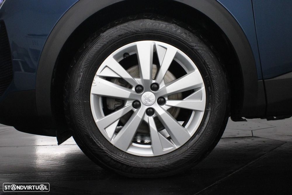 Peugeot 3008 1.5 BlueHDi Active — fotografia 33