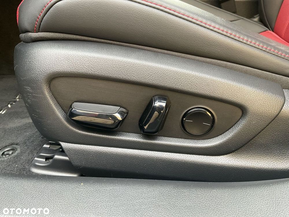 Lexus ES 300h F Sport Edition - 22