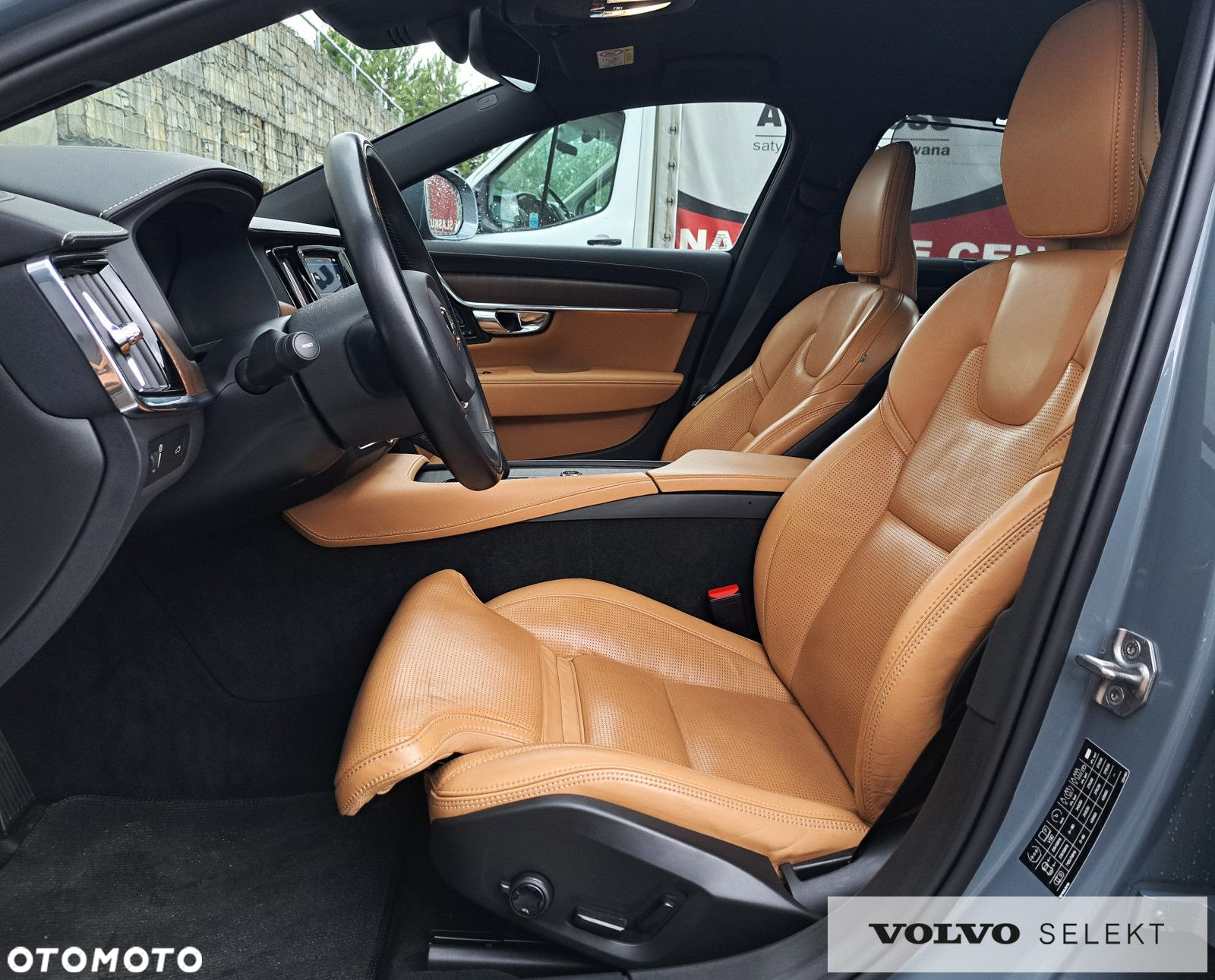 Volvo V90 Cross Country - 10
