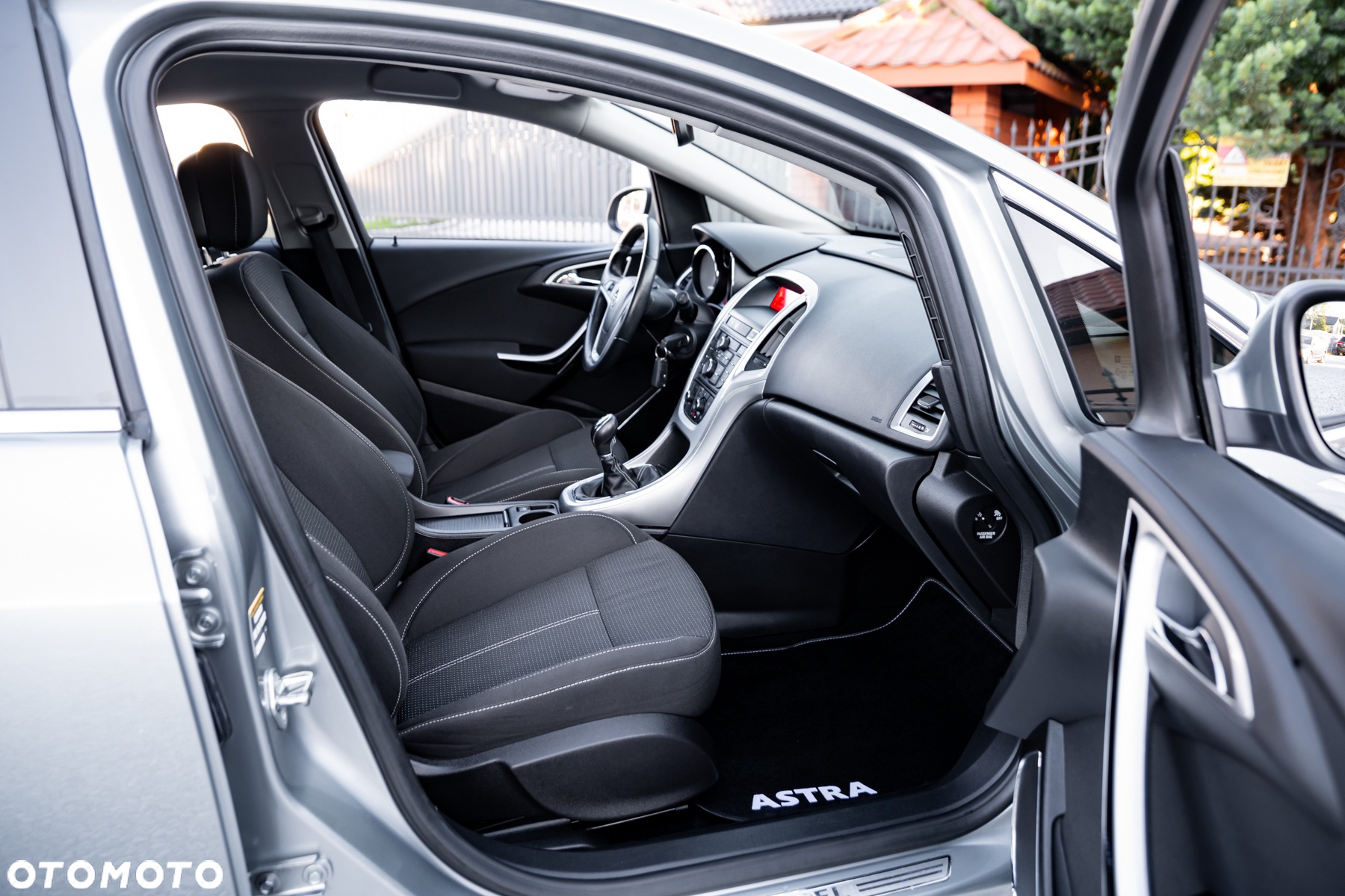 Opel Astra 1.6 Turbo Sport - 24