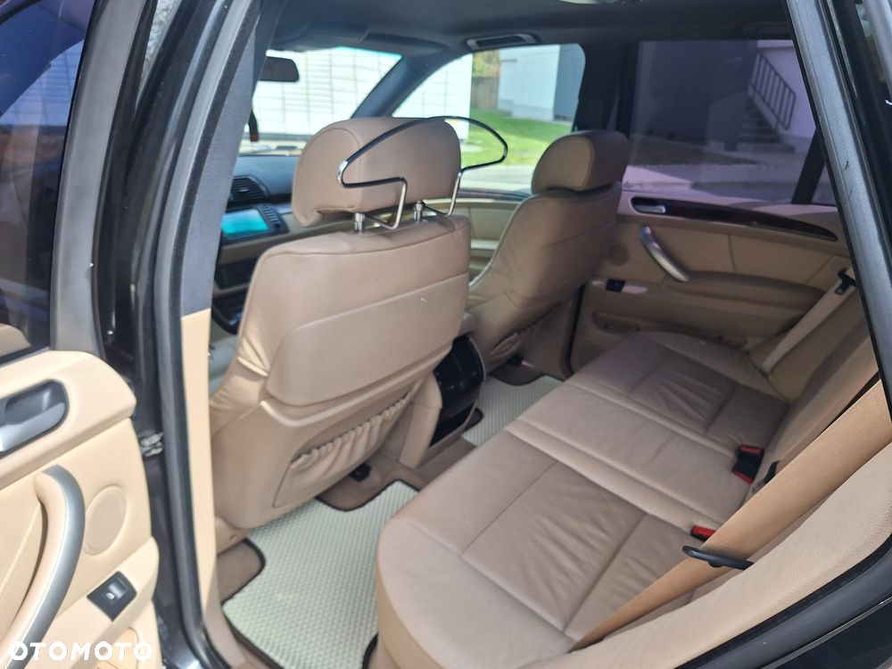 BMW X5 4.4i - 31