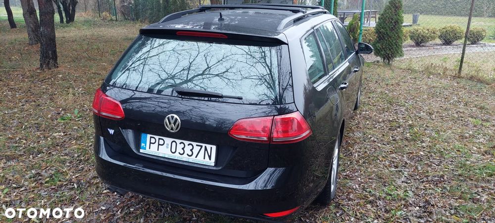Volkswagen Golf - 6