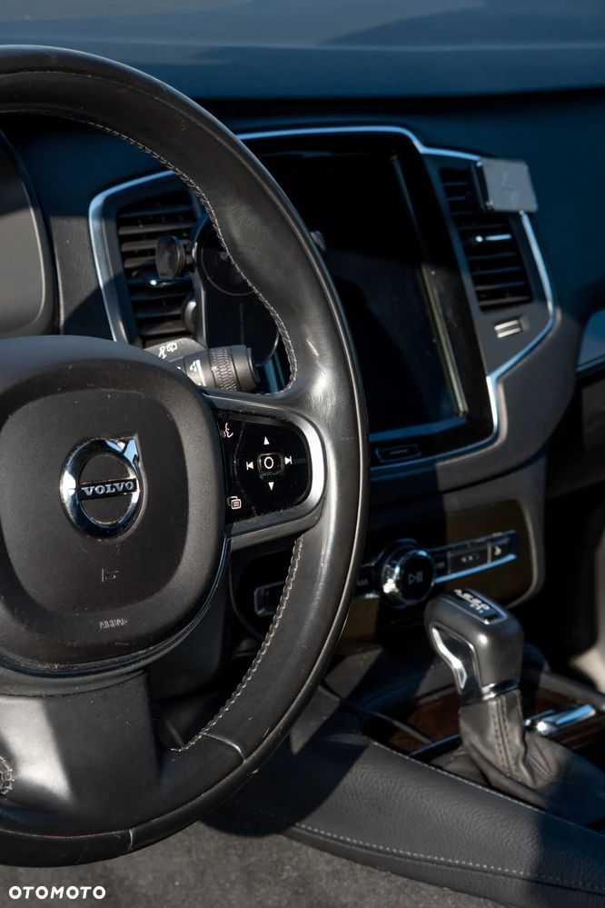 Volvo XC 90 T5 AWD Geartronic Momentum - 12