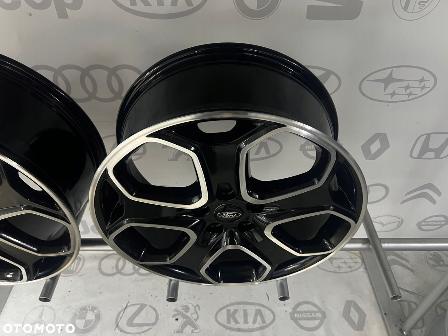 FELGI ALU FORD FOCUS MONDEO KUGA EDGE 18 ET52,5 ORYGINALNE - 2