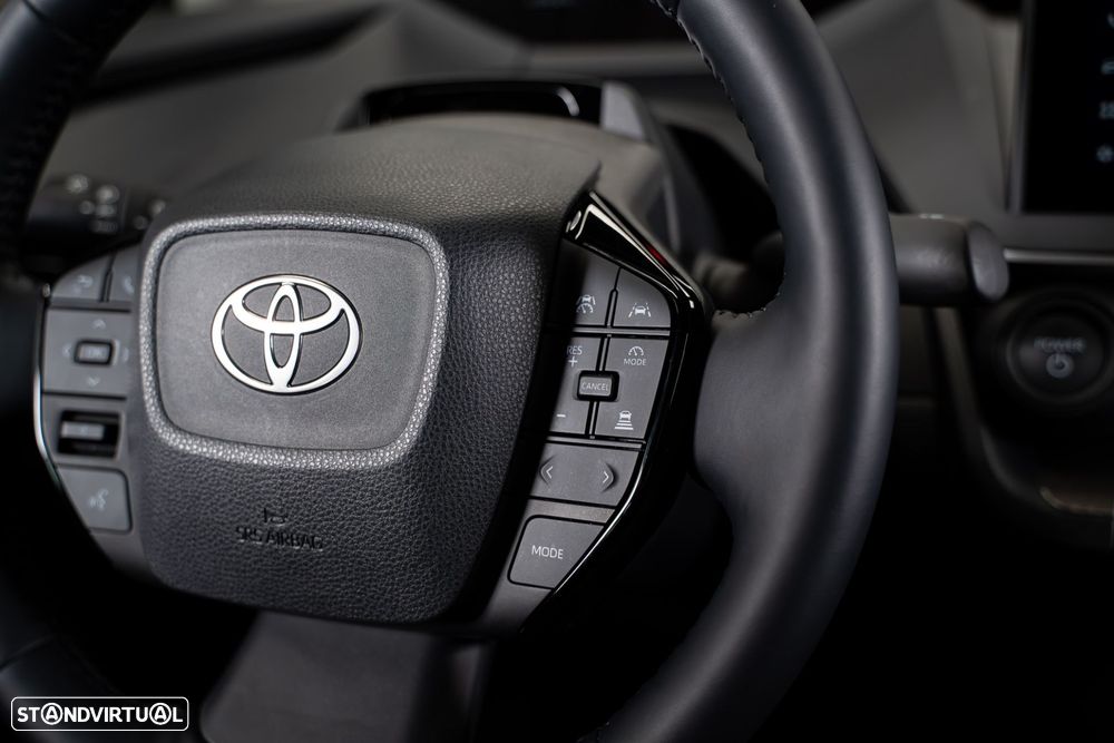 Toyota Prius 2.0 Plug-in Luxury - 21