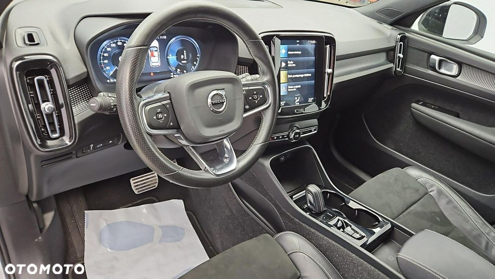 Volvo XC 40 T5 Plug-In Hybrid R-Design - 9