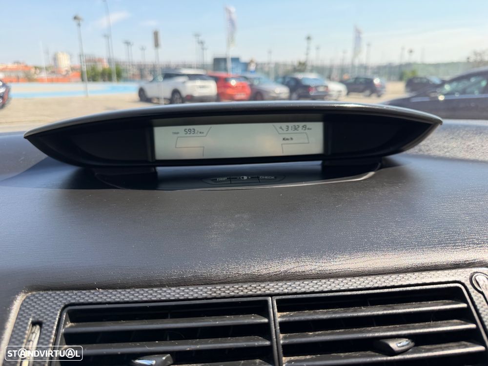 Citroën C4 1.6 HDi VTR Pack - 22