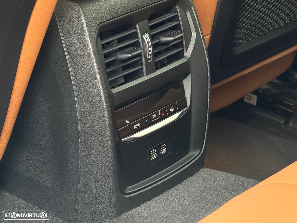 BMW i4 eDrive40 Pack Desportivo M - 36