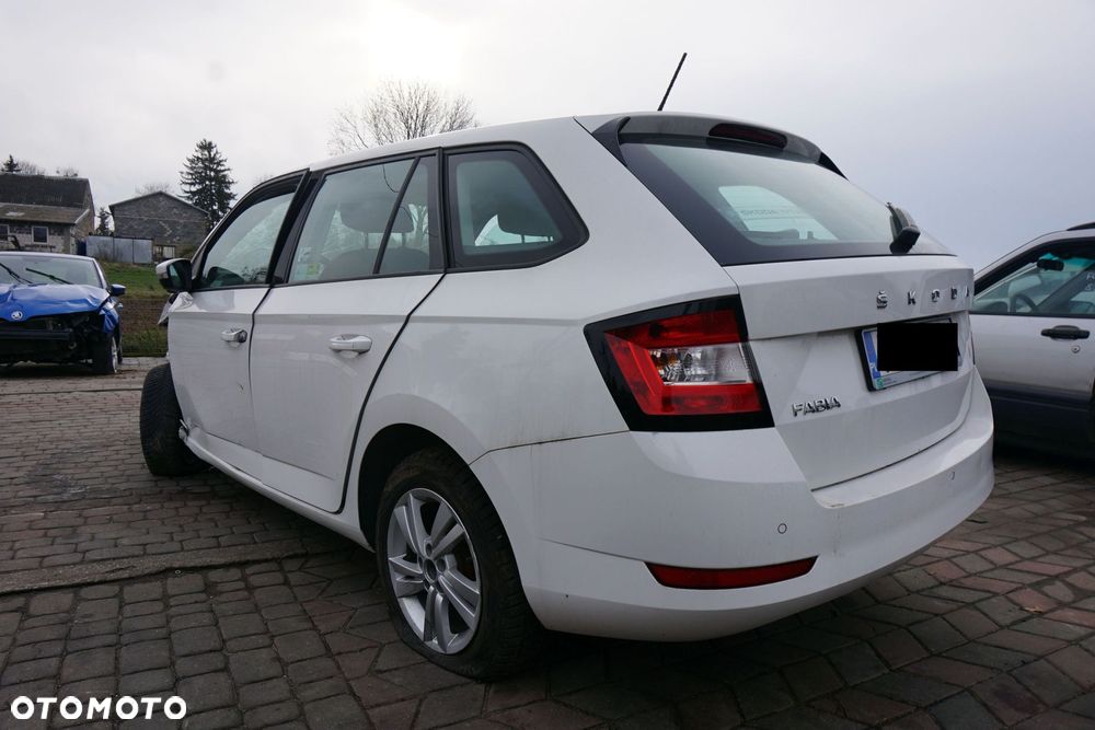 SKODA FABIA III NJ5 LIFT KOMBI 2020 LF9E 1.0 TSI DKLD 95KM QTS BIAŁY na części - 3