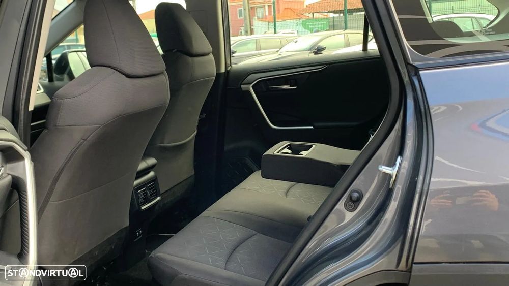 Toyota RAV4 2.5 HDF Exclusive - 18