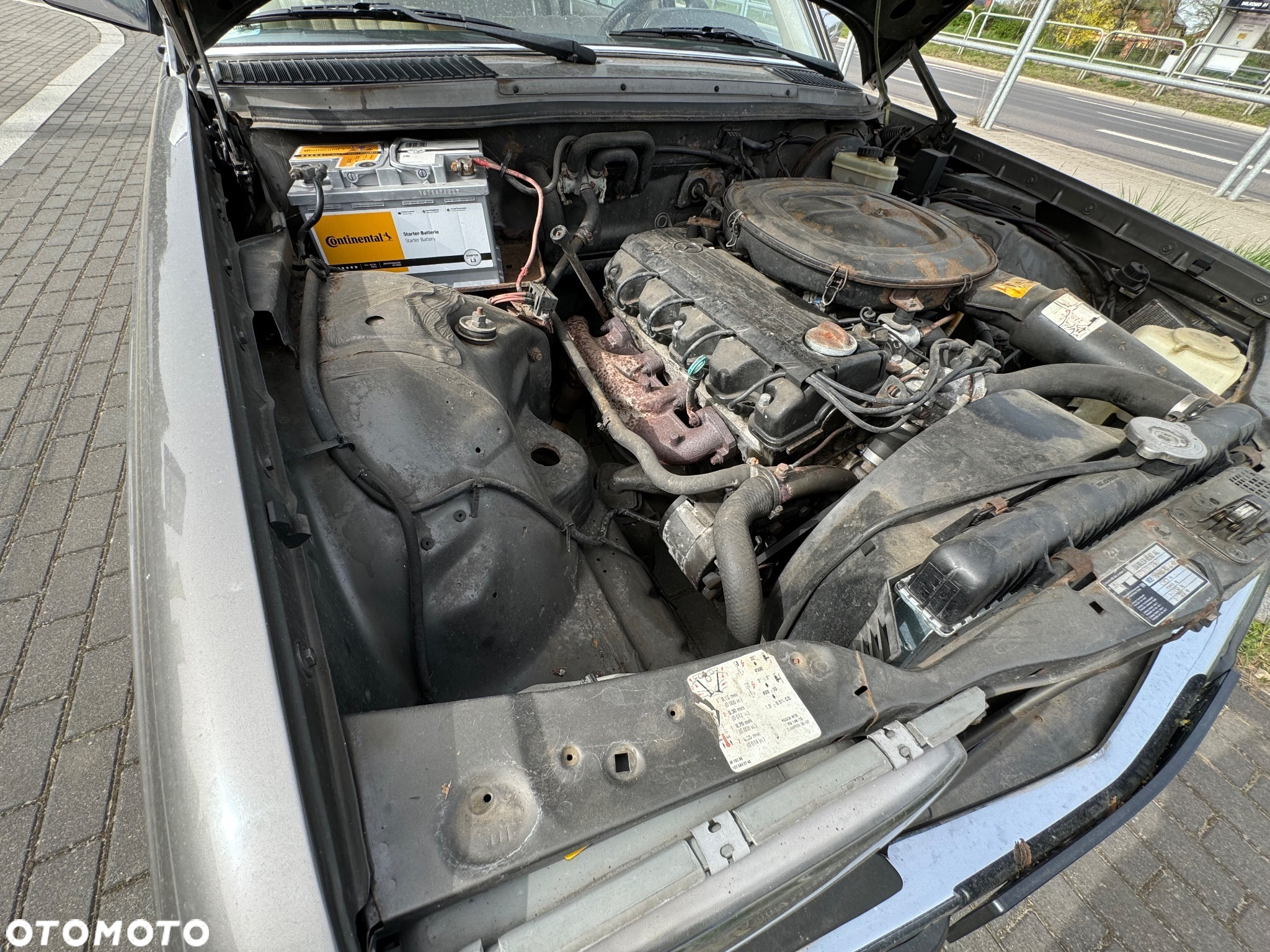 Mercedes-Benz W123 - 18