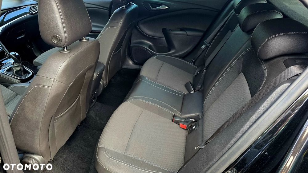 Opel Astra 1.4 Turbo Dynamic - 22