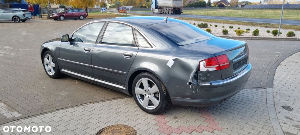 Audi A8 - 5