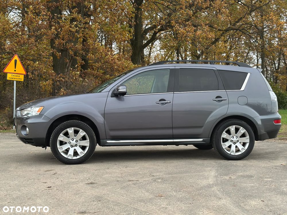 Mitsubishi Outlander 2.0 Intense + 2WD EU5 CVT - 11