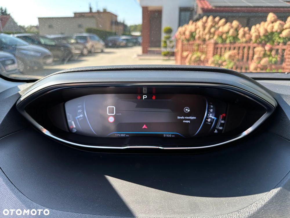 Peugeot 3008 - 11