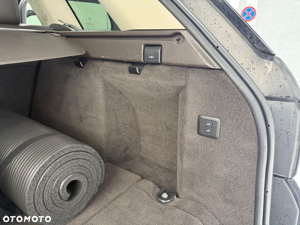 Land Rover Range Rover Sport - 12