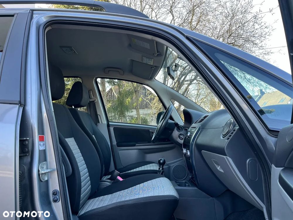 Suzuki SX4 1.6 VVT 4x4 Comfort - 15