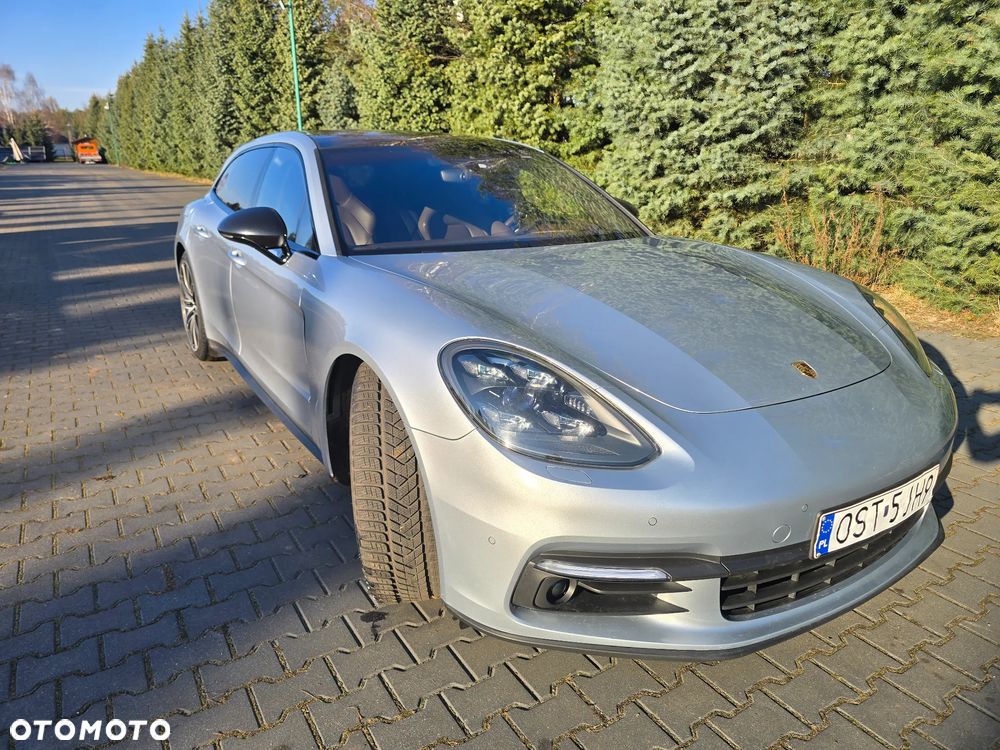 Porsche Panamera 4 - 37