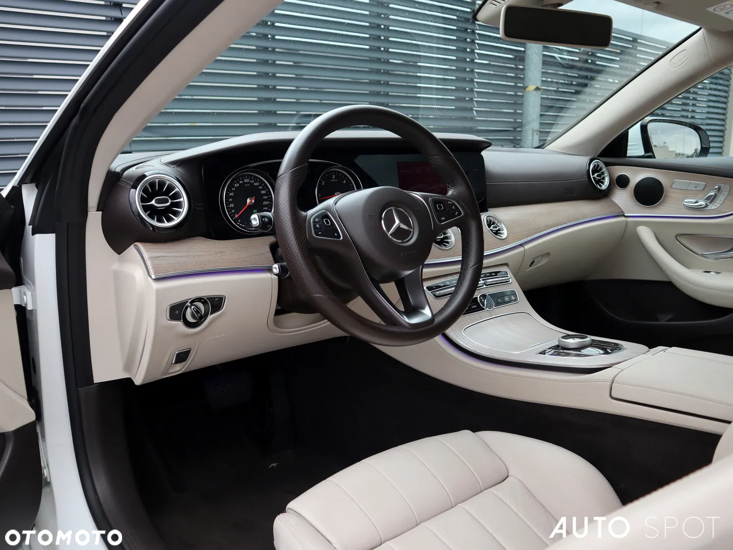 Mercedes-Benz Klasa E 220 d Coupe 9G-TRONIC - 20