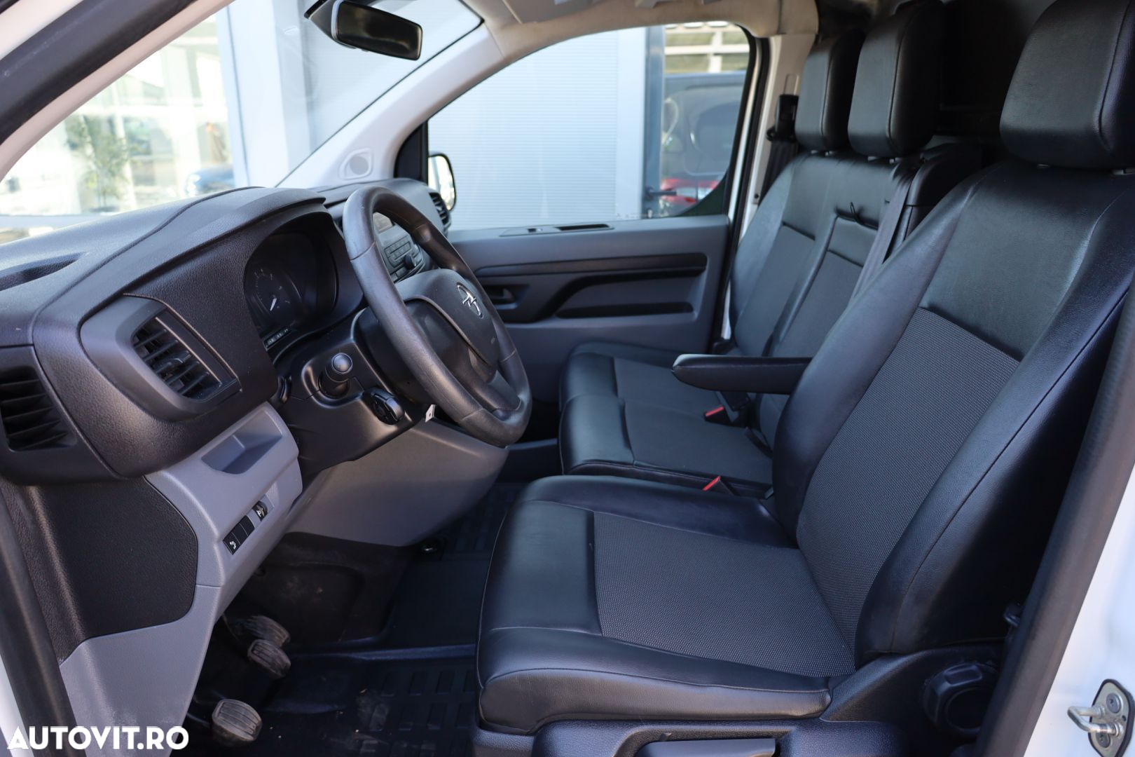 Opel Vivaro L3H1 - 10