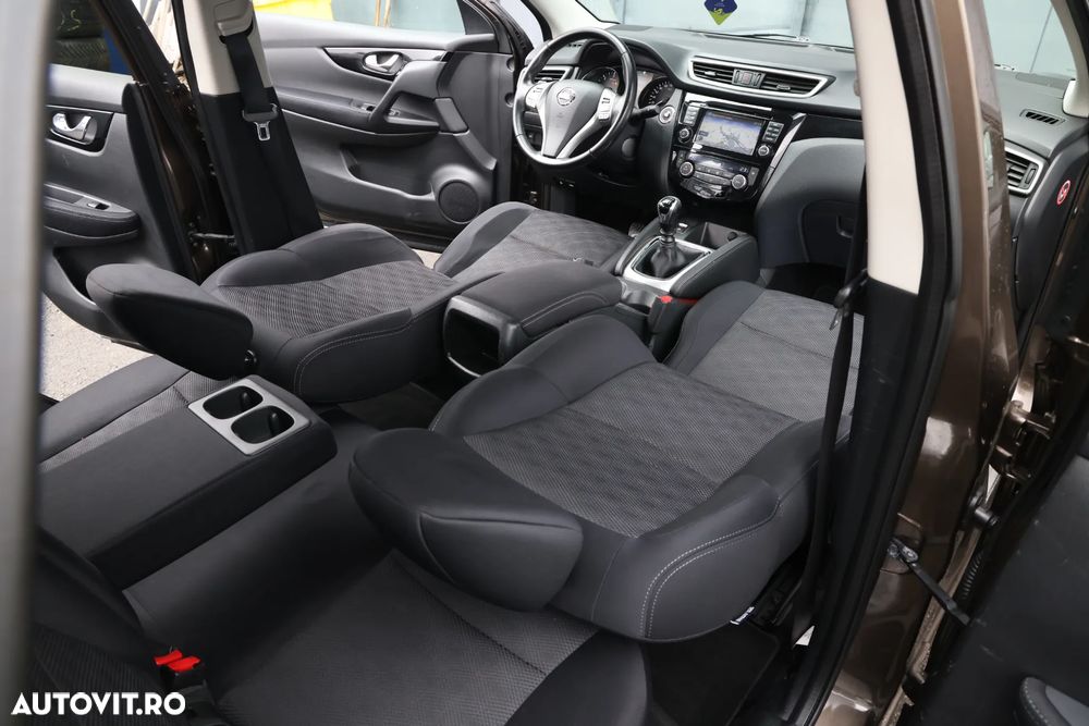 Nissan Qashqai 1.6 DCI Start/Stop N-Connecta - 16