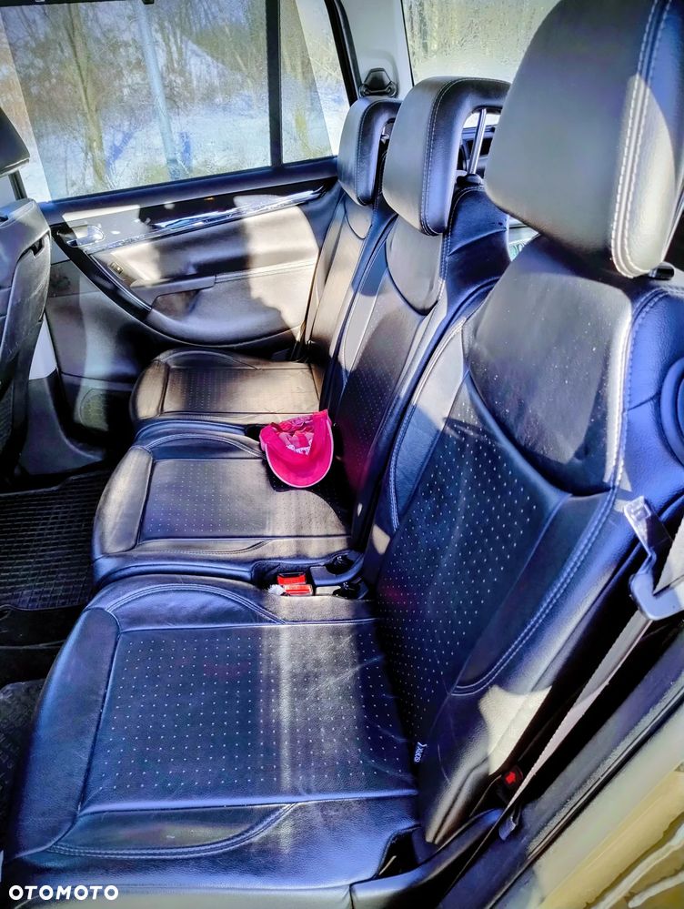Citroën C4 Grand Picasso - 12