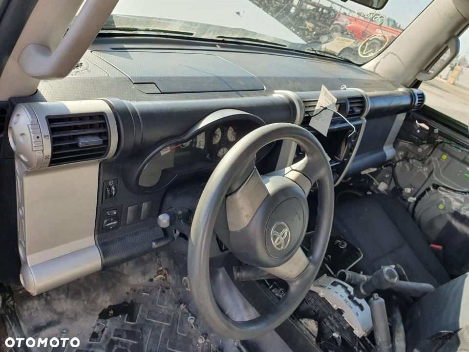 DESKA KOKPIT TOYOTA FJ CRUISER AIRBAG PASY - 1