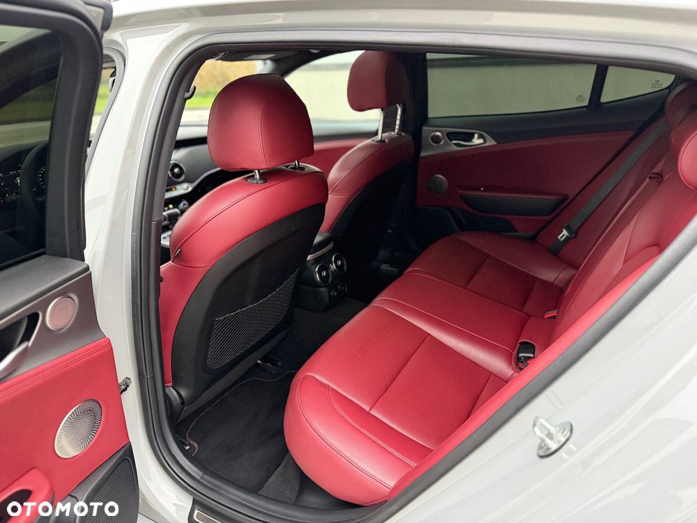 Kia Stinger 3.3 T-GDI V6 GT AWD - 27