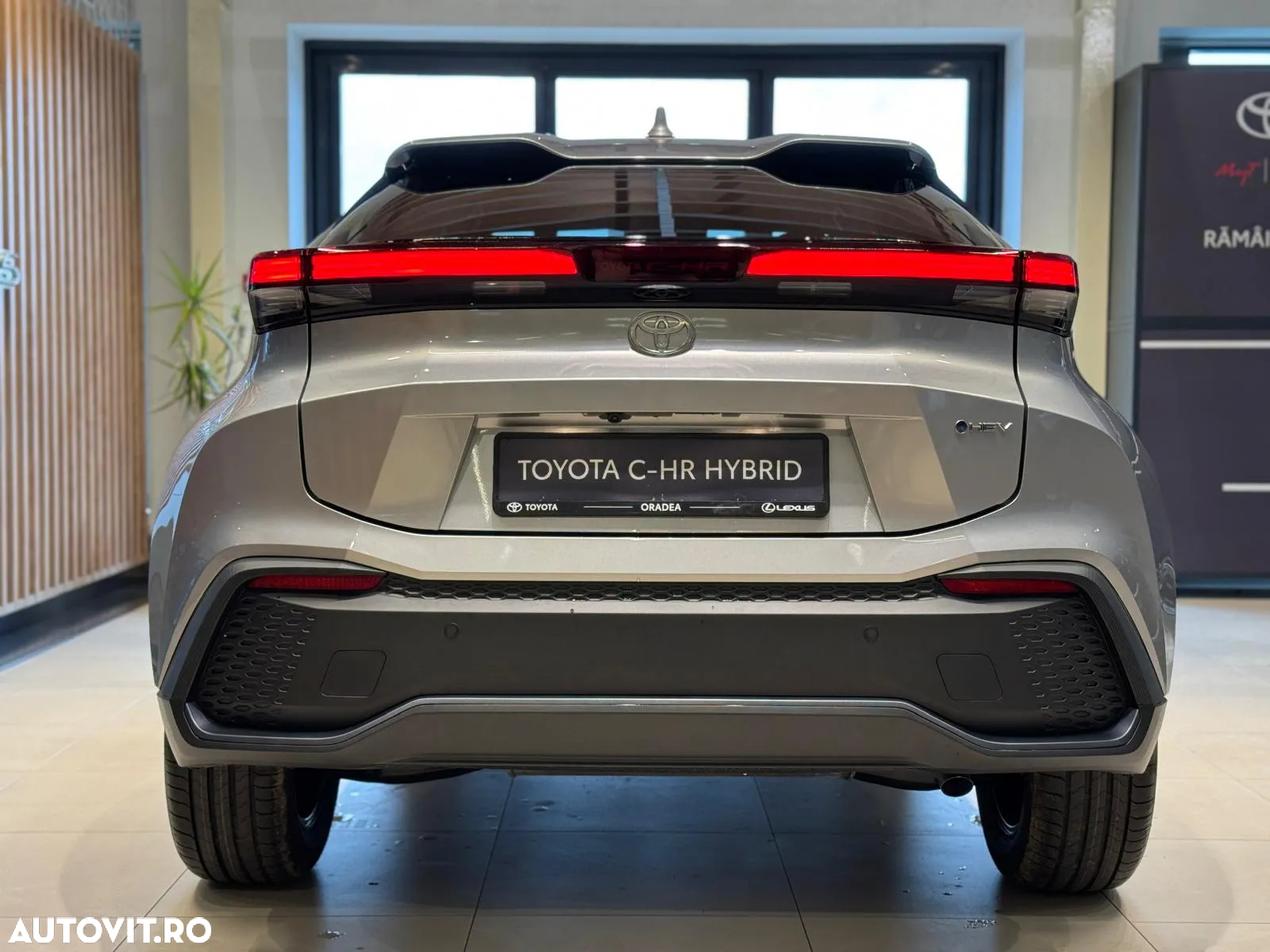 Toyota C-HR - 4