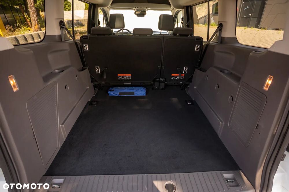 Ford Tourneo Connect Grand - 34