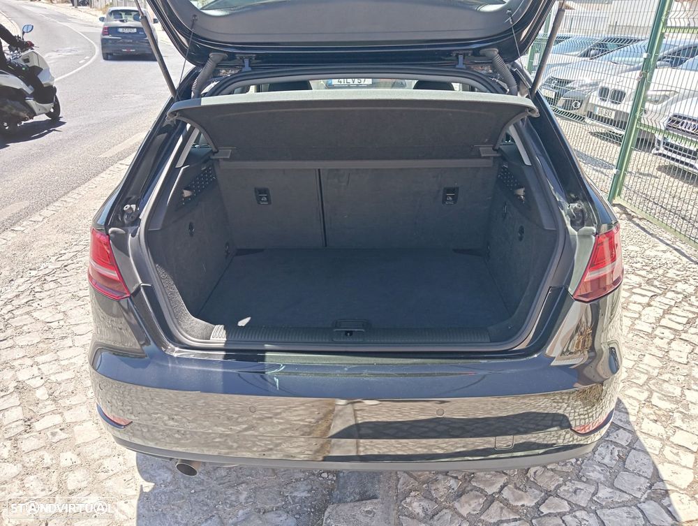 Audi A3 Sportback 1.6 TDI Attraction - 17