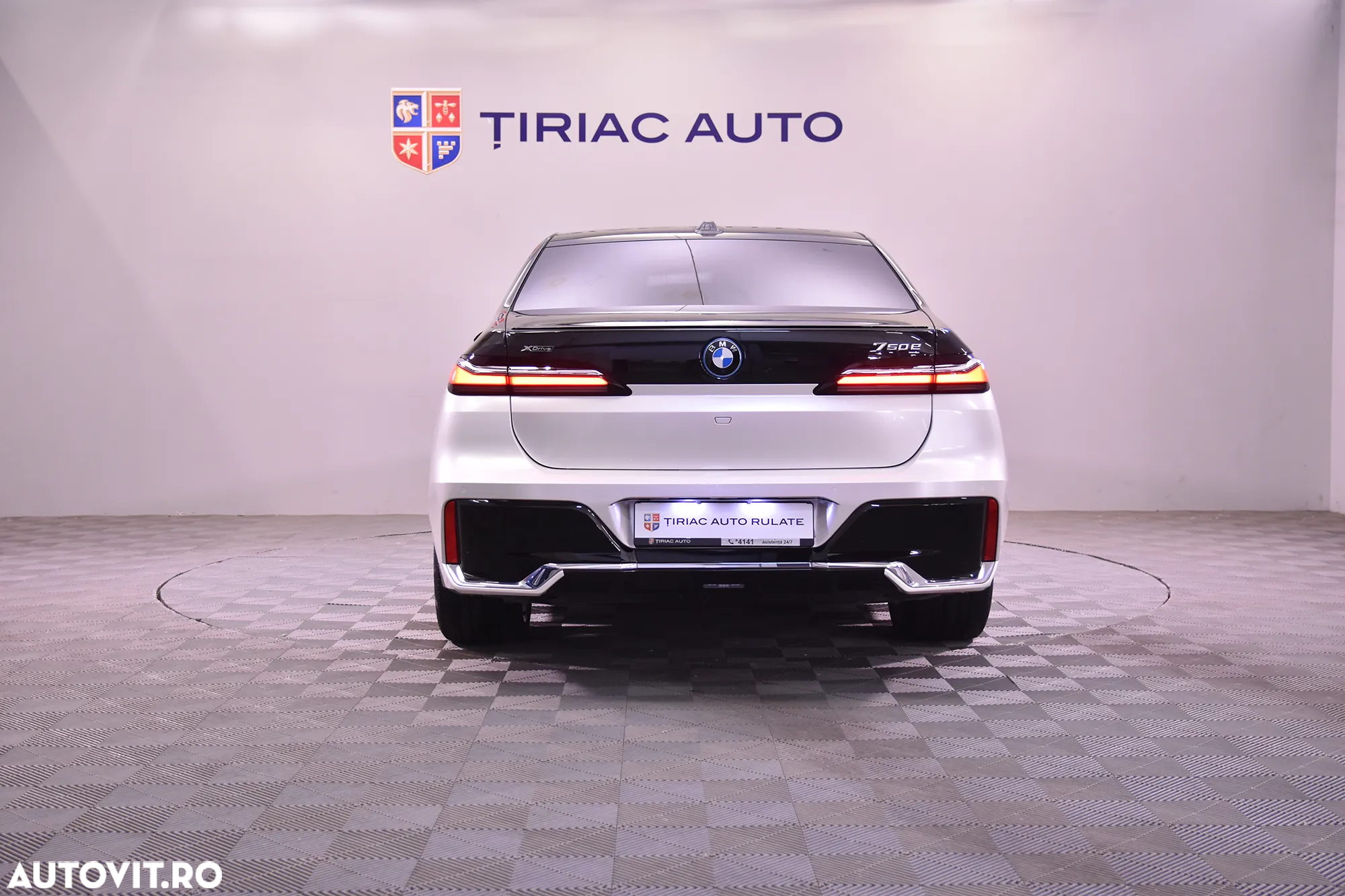 BMW Seria 7 750e xDrive AT PHEV - 4