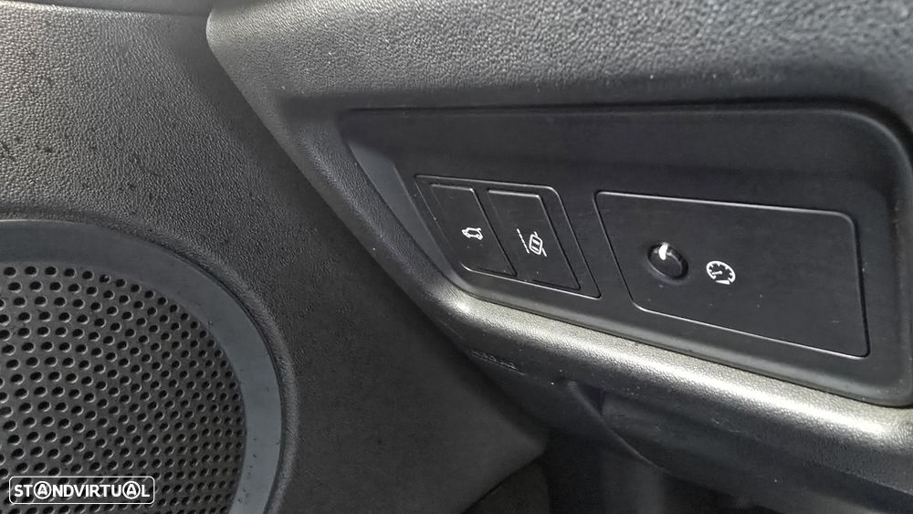 Land Rover Discovery Sport 2.0 eD4 HSE Luxury - 34