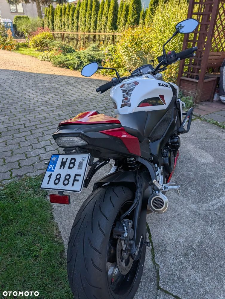 Suzuki GSX - 5