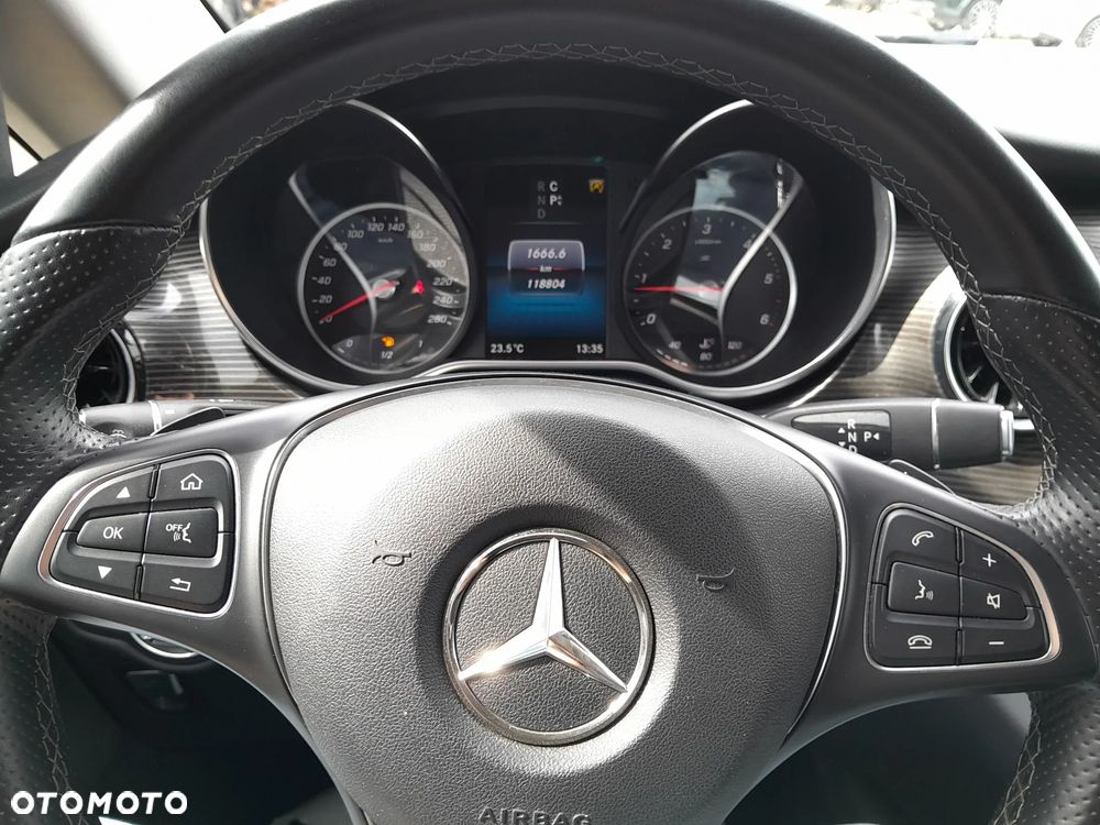 Mercedes-Benz Klasa V 300 d lang 4Matic 9G-TRONIC - 12