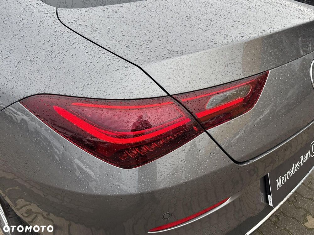 Mercedes-Benz CLA 180 Progressive 7G-DCT - 11