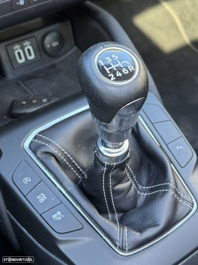 Ford Focus SW 1.0 EcoBoost MHEV Titanium - 23