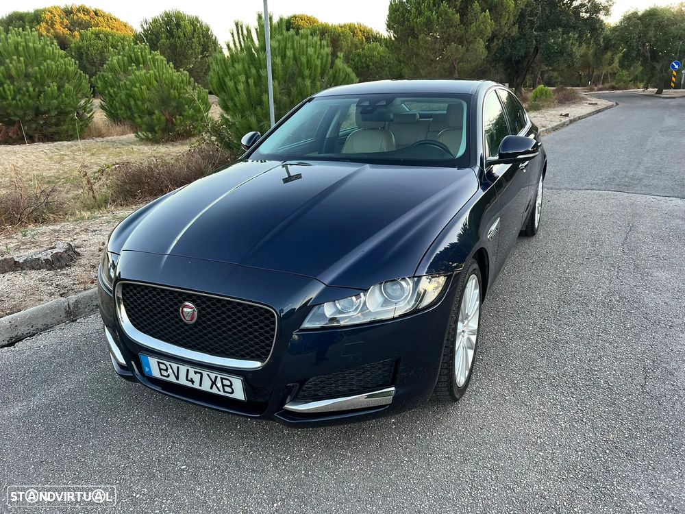 Jaguar XF 2.0 D Prestige Aut. - 3