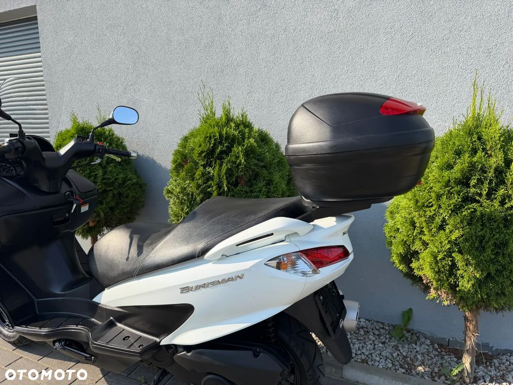 Suzuki Burgman - 33