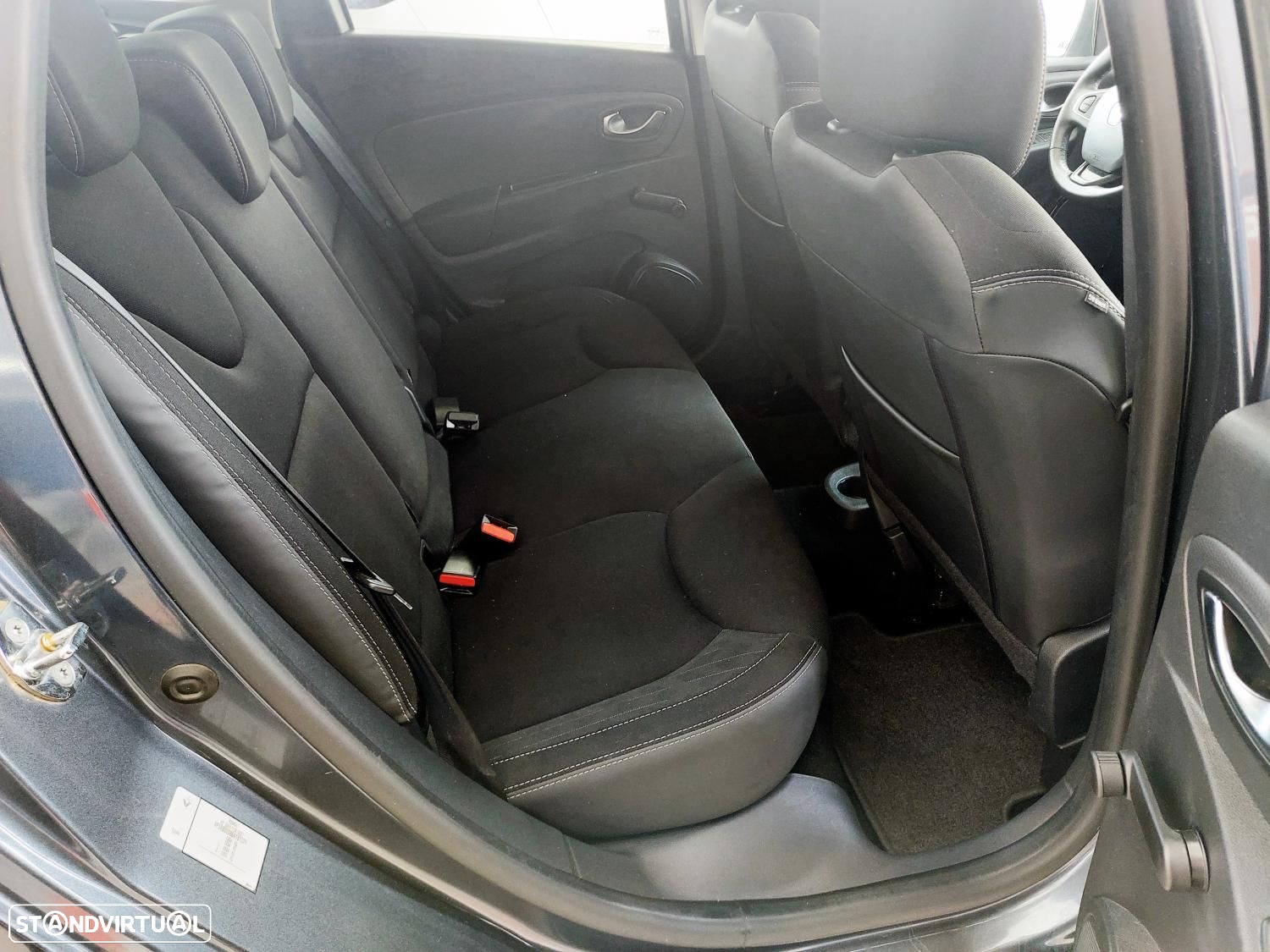 Renault Clio Sport Tourer 0.9 TCe Limited - 37