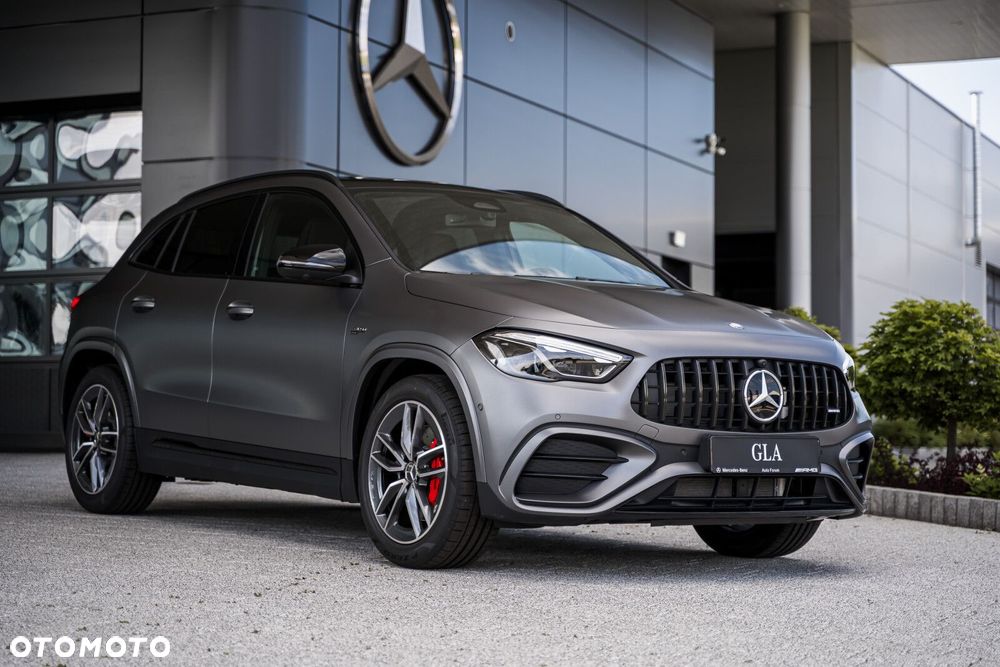 Mercedes-Benz GLA - 7