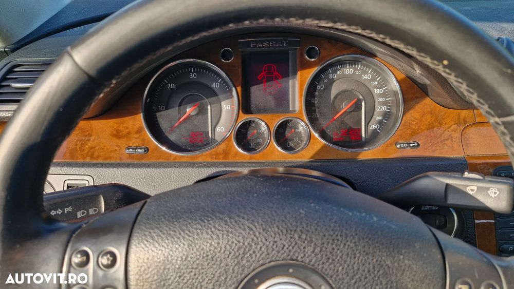 Volkswagen Passat 2.0 TDI Comfortline - 5