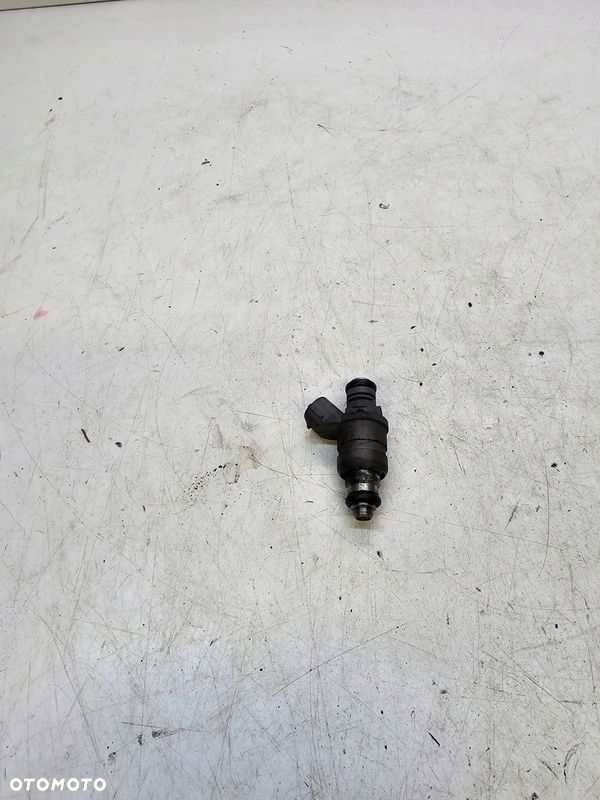WTRYSK WTRYSKIWACZ AUDI VW SEAT 1.6 MPI 06A906031BT - 1