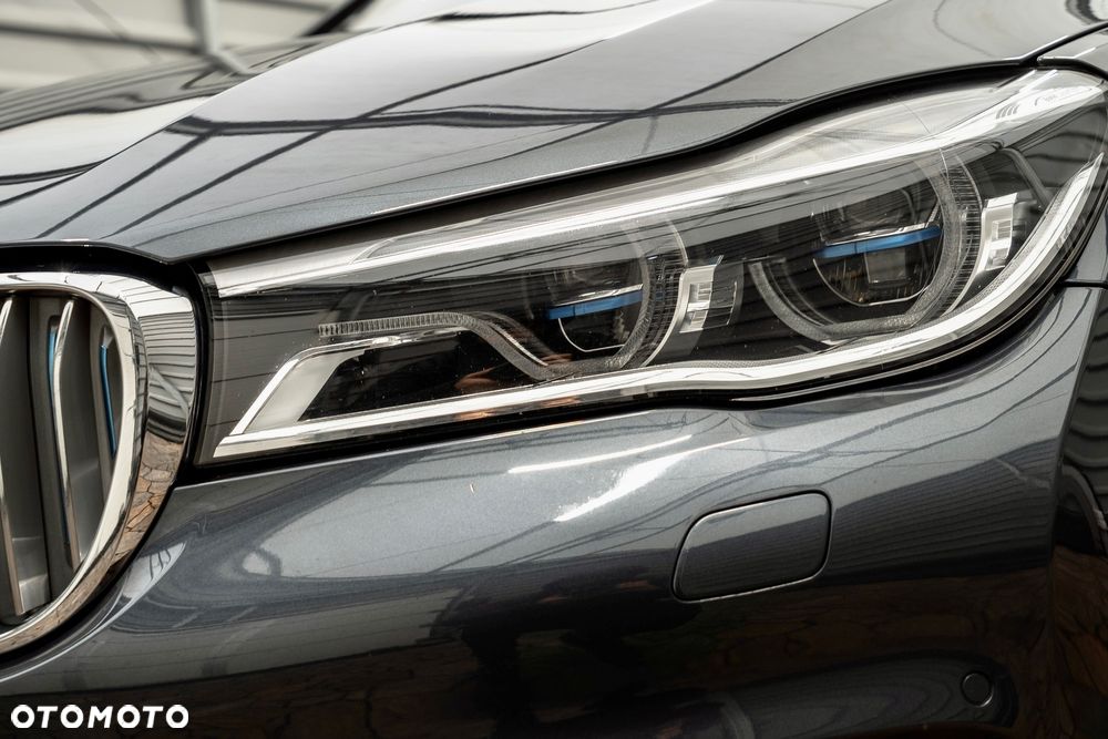 BMW Seria 7 740Li xDrive - 12