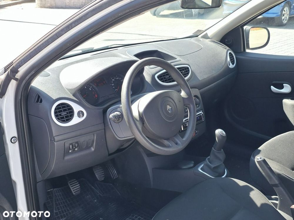 Renault Clio - 6